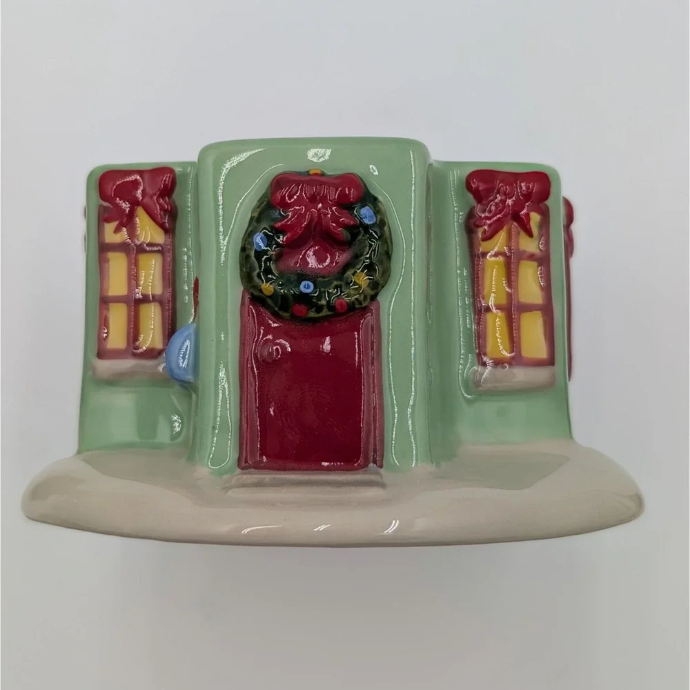 Temp-tations by Tara Christmas Village 8 oz Lidded Canister House 145385